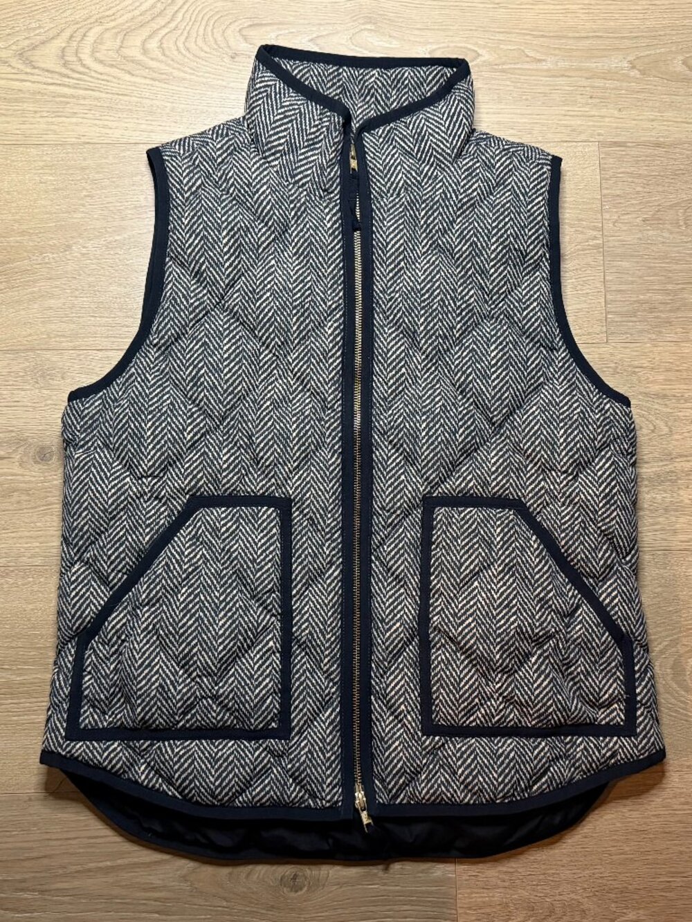 J.Crew Classic Herringbone Black & Ivory Quilted Puffer Vest Winter Fall S